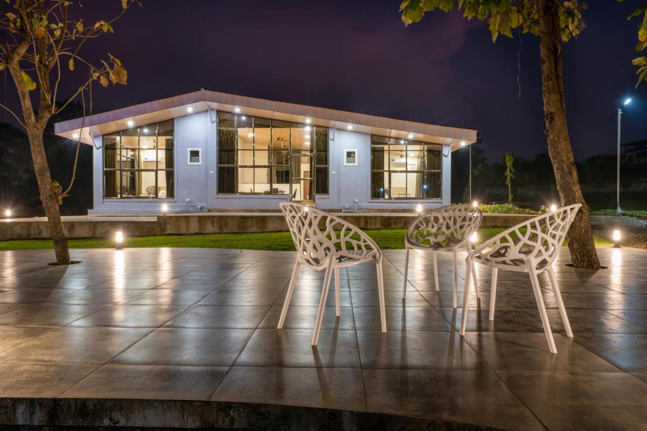 Hillrock Resort & Villas, Neral-Karjat Exteriör bild