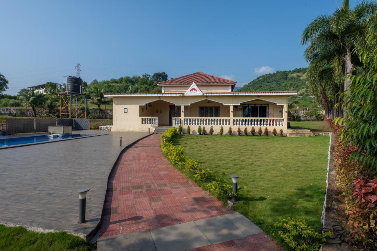 Hillrock Resort & Villas, Neral-Karjat Exteriör bild