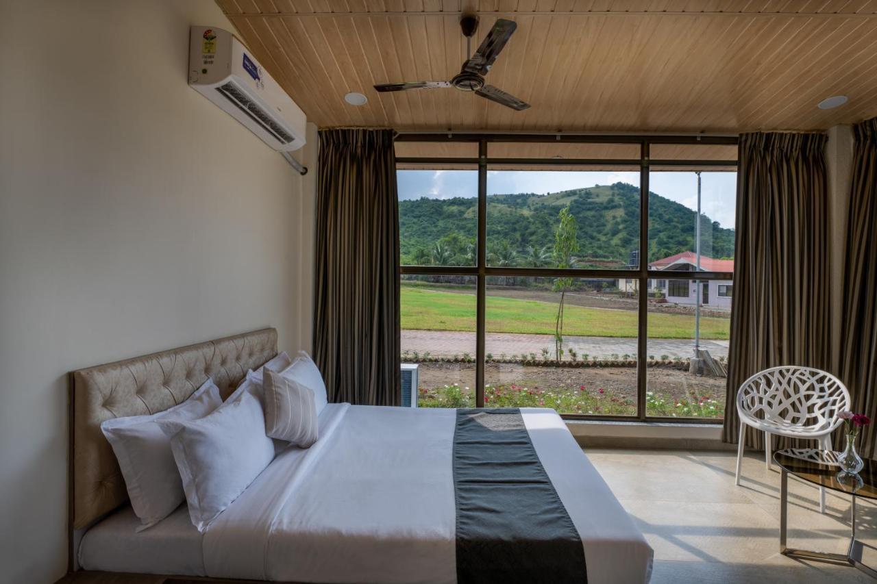Hillrock Resort & Villas, Neral-Karjat Exteriör bild