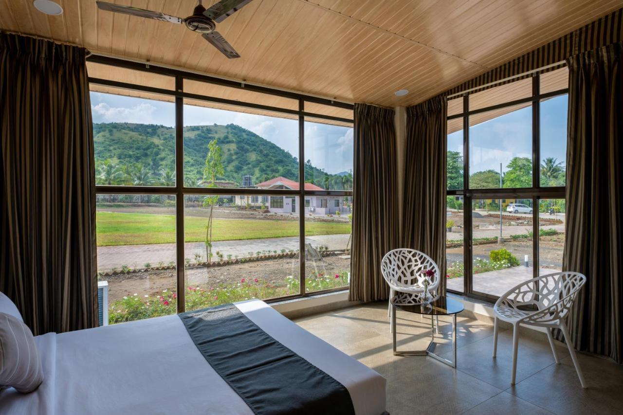 Hillrock Resort & Villas, Neral-Karjat Exteriör bild